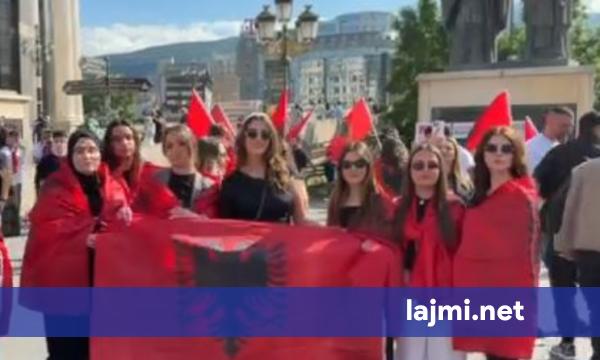 Protesta e studentëve në Shkup  nis grumbullimi i protestuesve