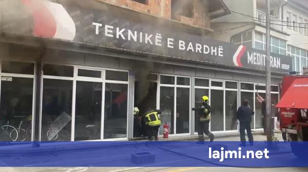 Digjet një dyqan i pajisjeve elektronike në Viti  intervenojnë zjarrfikësit