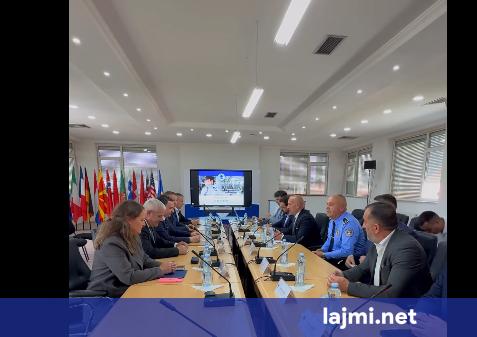Kurti viziton AKSP në  takon djalin e Enver Zymerit dhe Afrim Bunjakut  Duhet të forcohet edhe në dimensionin akademik
