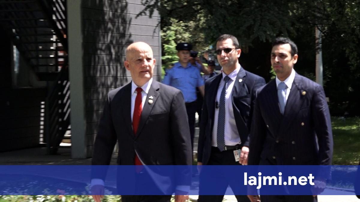 Kongresistët amerikanë nisin takimin me Kurtin