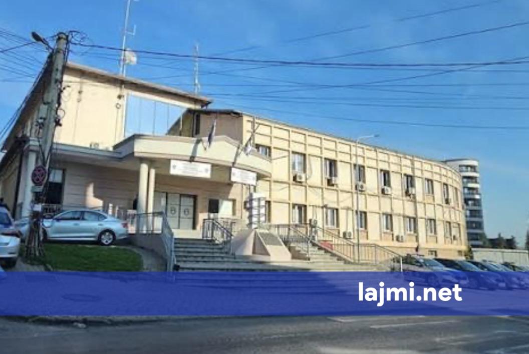Një vajzë në Pejë dërgohet në strehimore pas dhunës psikike nga babai i saj