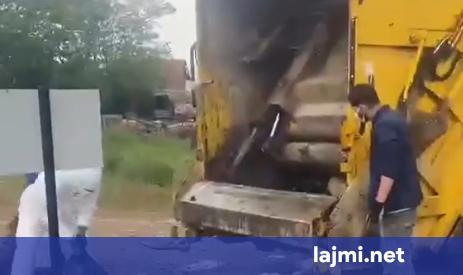 mbetjet-e-kurbaneve-u-lane-ne-tregun-e-kafsheve-ne-podujeve-punetore-te-pastrimi-u-angazhuan-per-heqjen-e-tyre