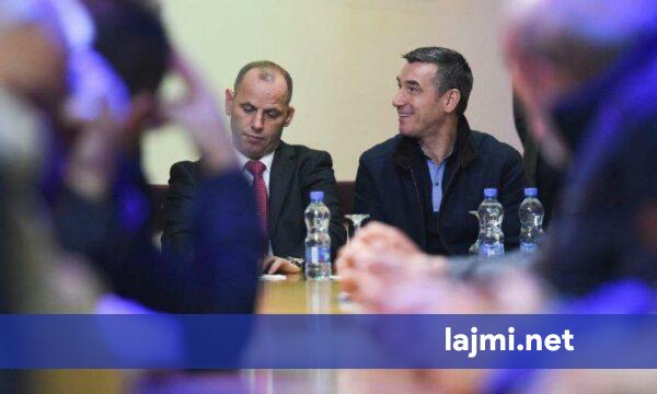 Lladrovci uron Kadri Veselin të bëhet shekullor  Gëzuar ditëlindjen Lul 