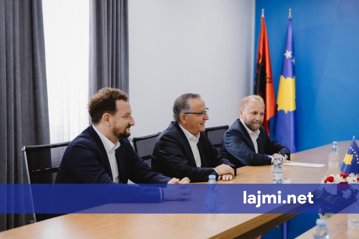 Hamza takon ministrin e Jashtëm të Shqipërisë  Ferit Hoxha  Kosovës i duhen institucione stabile dhe funksionale