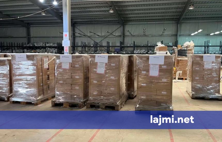 Mbi 1 6 milion fletëvotime gati për zgjedhje  të shtunën shpërndahen në qendra komunale