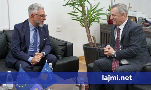 Shefi i EULEX it Barbano zhvillon takim lamtumirës me kryeprokurorin Isufaj