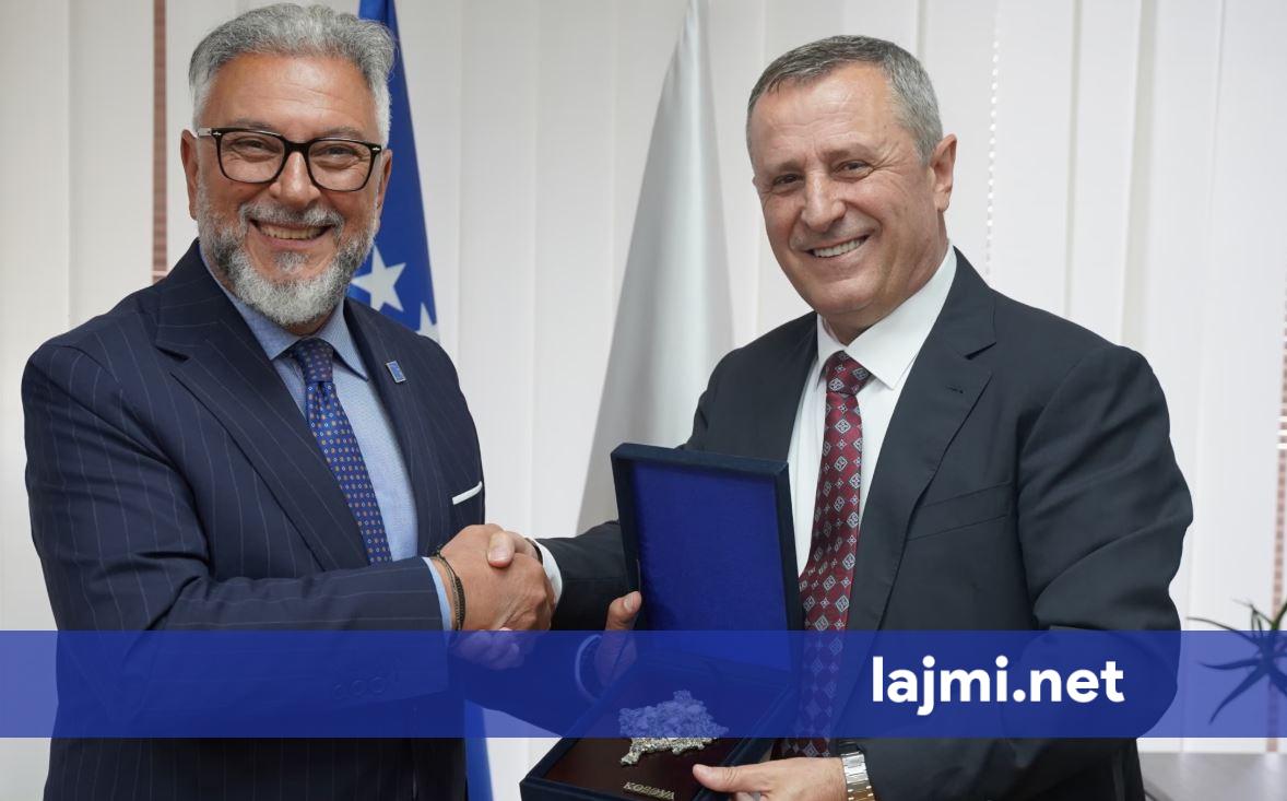 Kryeprokurori Isufaj pret në takim lamtumirës Shefin e EULEX it