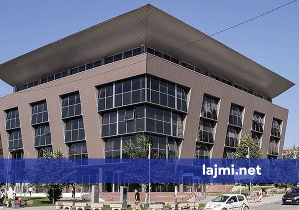 MASH i shpall thirrjen për bursa për vajzat dhe gratë në programet STEM