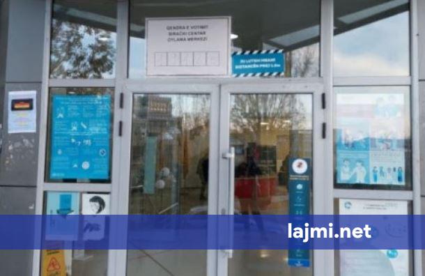 Hapet procesi i votimit në qendrën me kusht në Prishtinë