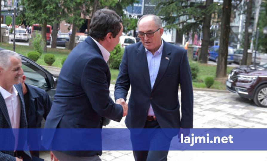 Pas Agim Aliut edhe Shaqir Totaj uron Vetëvendosjen  Ftoj të gjithë liderët e partive të angazhohen për gjetjen e një konsensusi