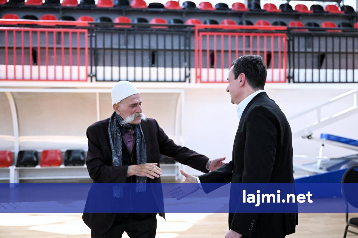 Vdekja e Sahit Jasharit  Kurti shkon në Skënderaj për ngushëllime