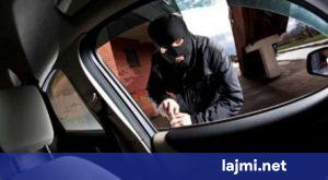 gjilanasit-i-vidhet-vetura-ne-oborrin-e-shtepise-brenda-saj-kishte-edhe-5-mije-euro