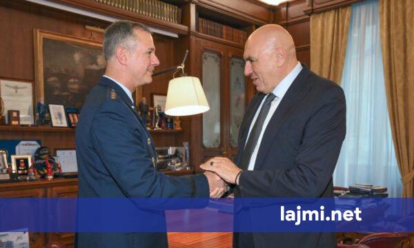 Komandanti i Forcave Aleate për Evropë shkon për diskutime në Romë   temë qendrore  aktivitetet e NATO s  në Kosovë