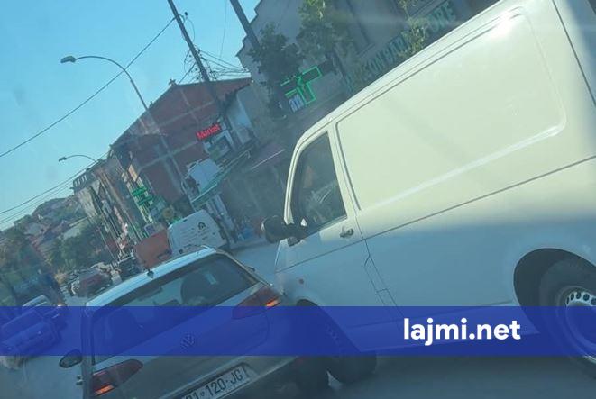 Aksident i lehtë te Xhamia e Llapit në Prishtinë
