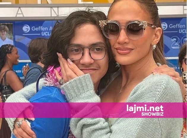 Jennifer Lopez ndan momentet nga diplomimi i binjakëve të saj  Jam me fat