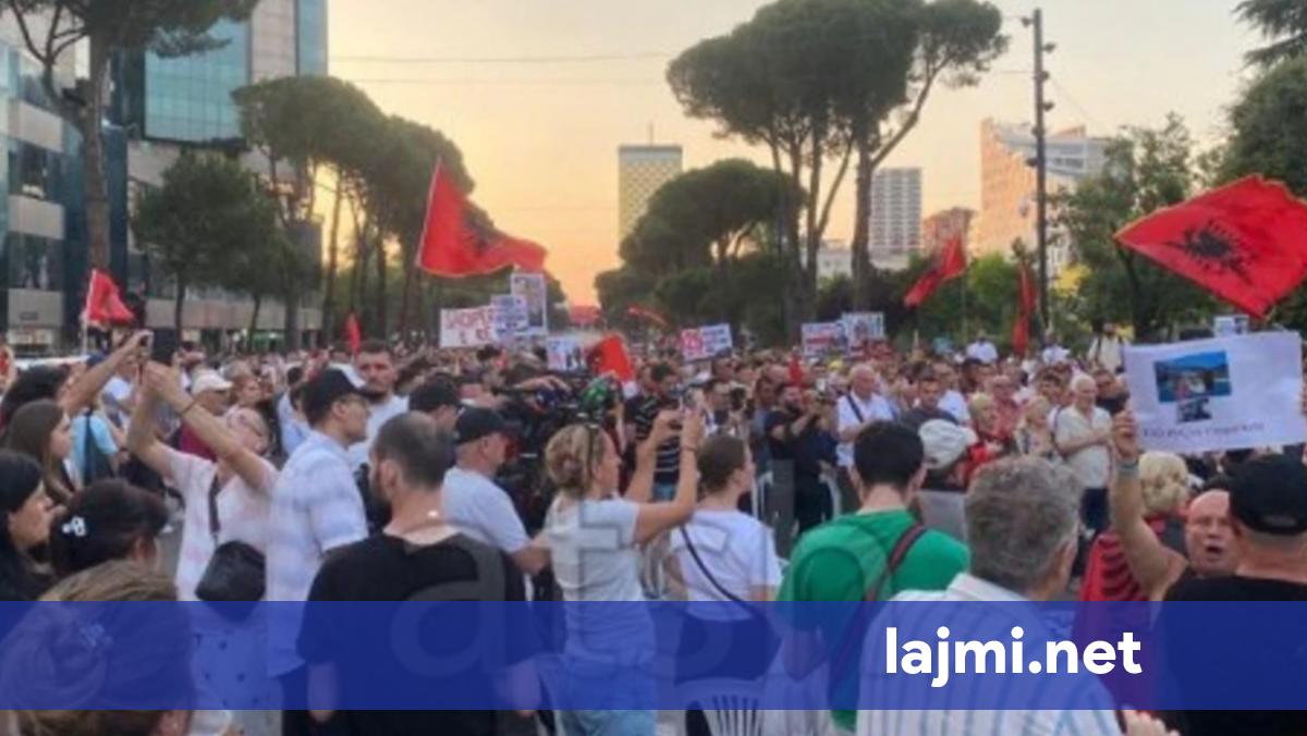 Protesta e 30 të radhazi për Zvërnecin në Tiranë
