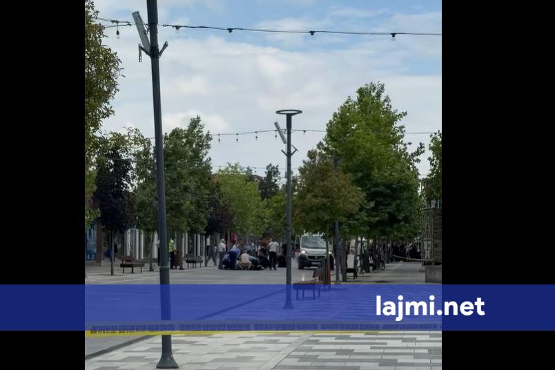 PAMJE  Tri ambulanca në vendin e ngjarjes  të plagosurit pas të shtënave në qendër të Podujevës transportohen për në spital