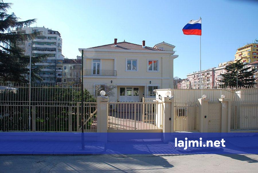 Rusia mohon çdo ndikim në protestat në Shqipëri