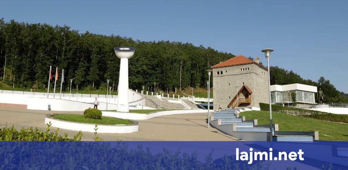 ministri-hoti-reagon-per-demtimin-e-kompleksit-memorial-ne-podujeve-nuk-eshte-thjesht-vandalizem-por-sulm-ndaj-kujteses-sone-kolektive