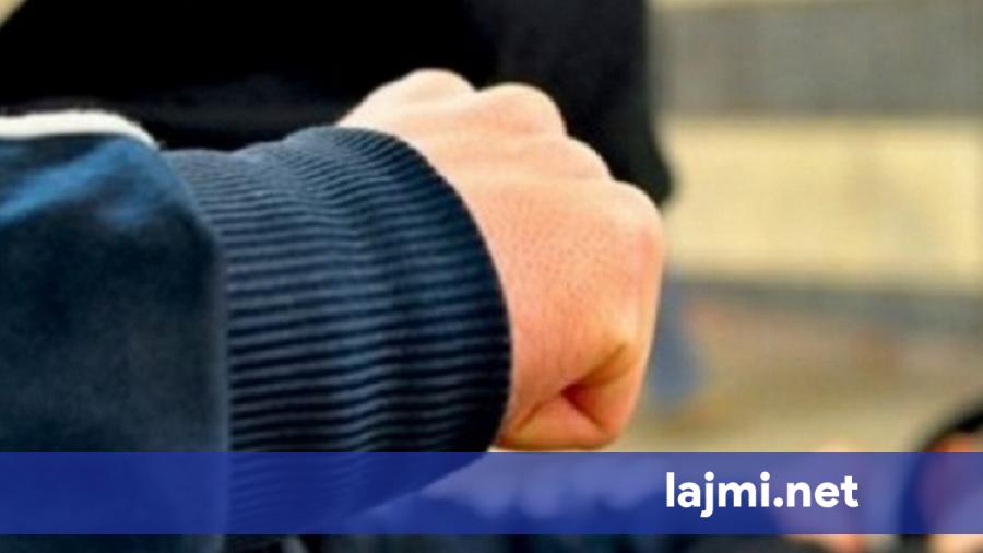 Rrihet një person në Prishtinë  bëhet për spital   Policia arreston njërin nga të dyshuarit  tjetri është në kërkim
