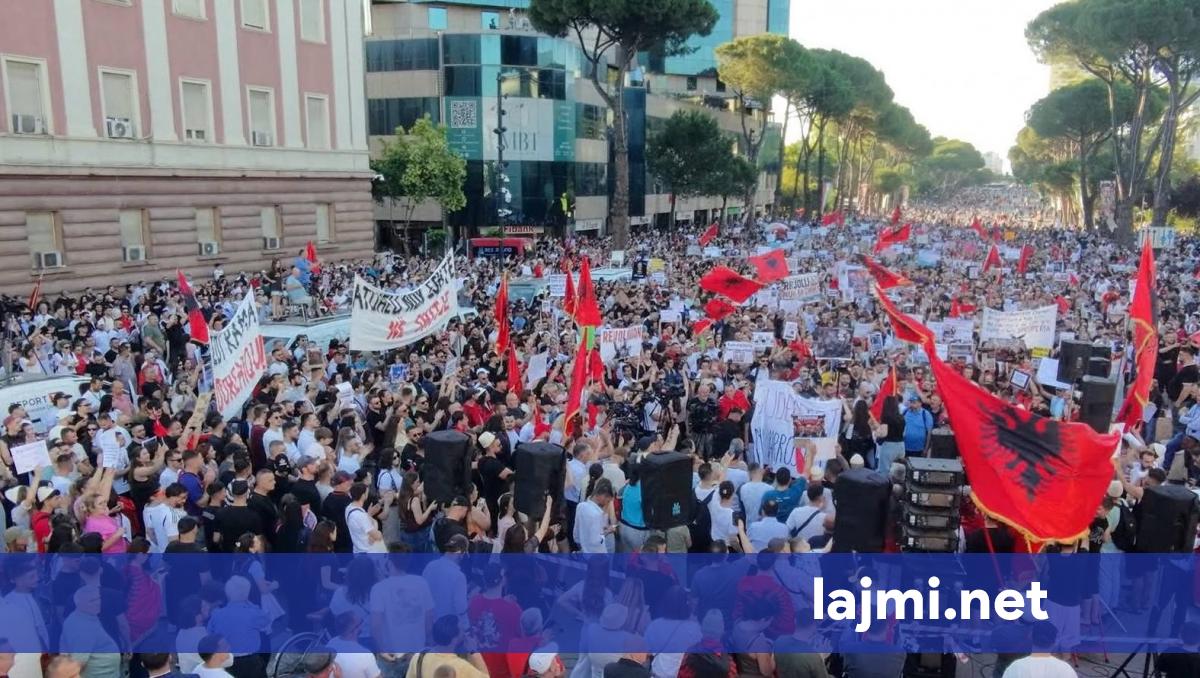 Protesta qytetare në Tiranë  dita e 46 të e tubimit para Kryeministrisë