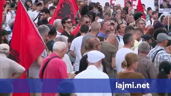 Dita e 48 të e protestës në Tiranë  fjalime para Kryeministrisë