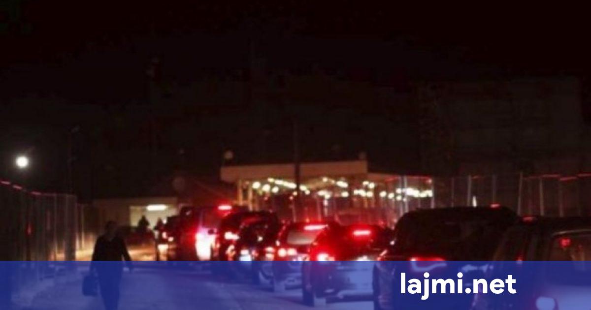Rriten pritjet në kufi  deri në një orë vonesa në Dheun e Bardhë