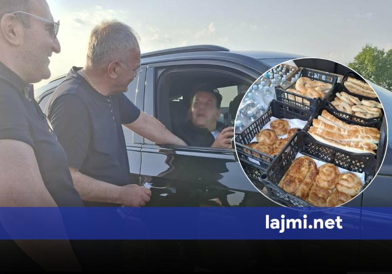 Ambasada e Kosovës në Kroaci shpërndan ujë dhe pako ushqimore për mërgimtarët që po presin në kufirin në Bajakovo
