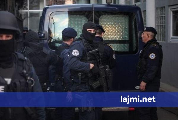 Policia zbulon detajet e operacionit në DShAM  Dy gra zyrtare të MPB së të arrestuara dhe një shtetas i huaj