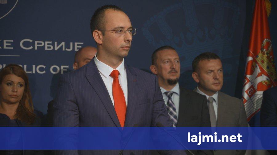 Simiq me retorikë kërcënuese  Qëllimi është të tërhiqet Serbia në konflikt