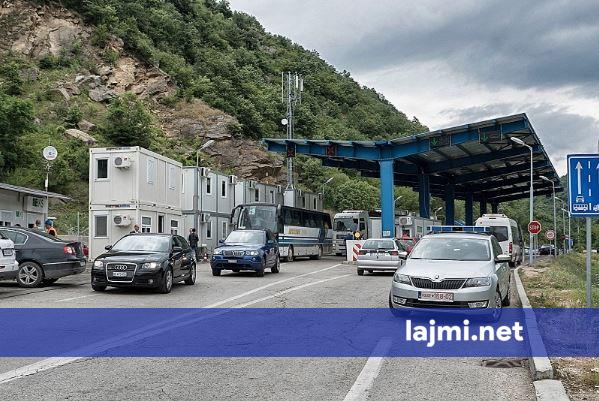 Rritet fluksi në pikat kufitare  deri në një orë pritje në Muçibabë dhe te Dheu i Bardhë