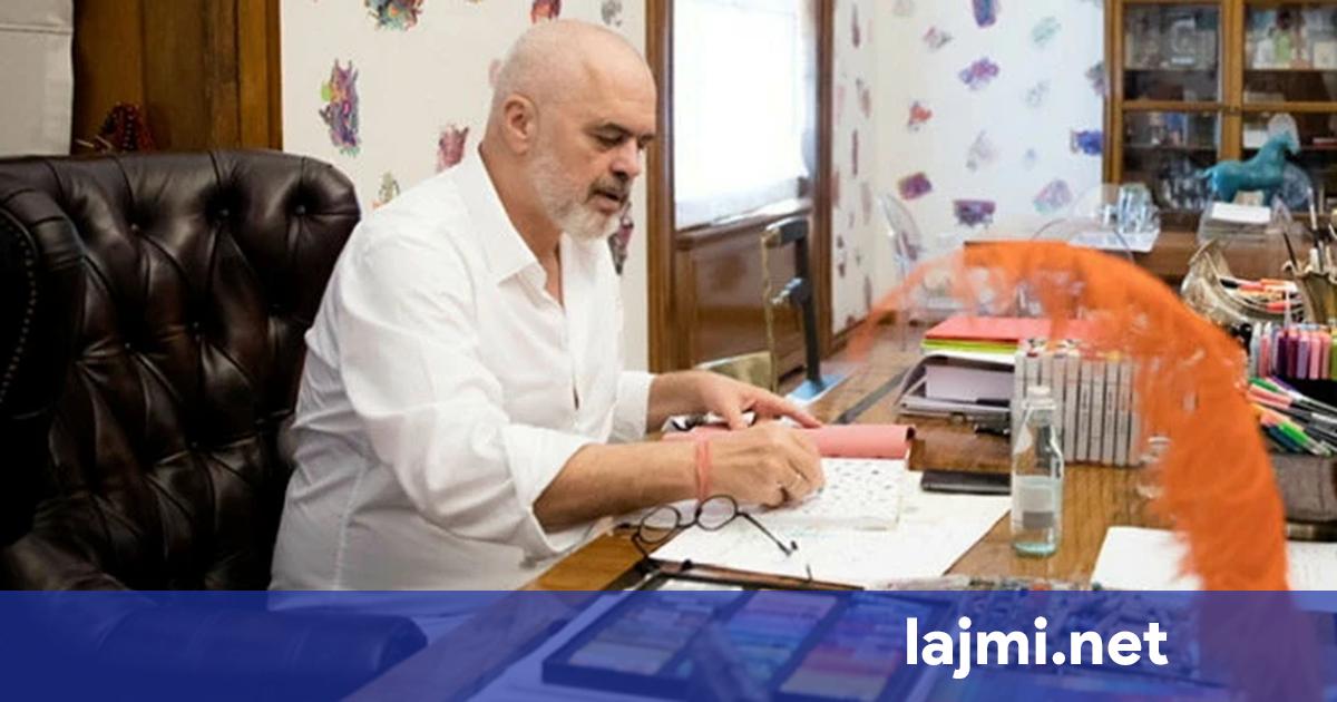 Mes thirrjeve  Rama  jepe dorëheqjen   kryeministri publikon videon duke përgatitur fjalimin  Kënga ime e preferuar