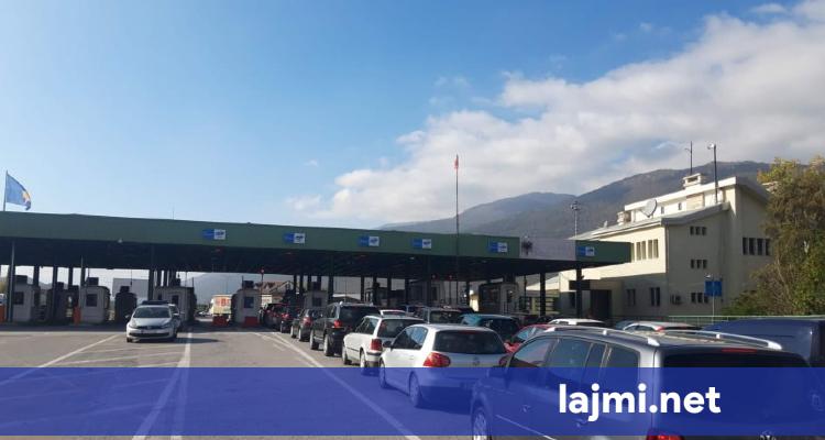 Mbi 11 mijë qytetarë të Kosovës hyjnë në Shqipëri brenda pak orësh