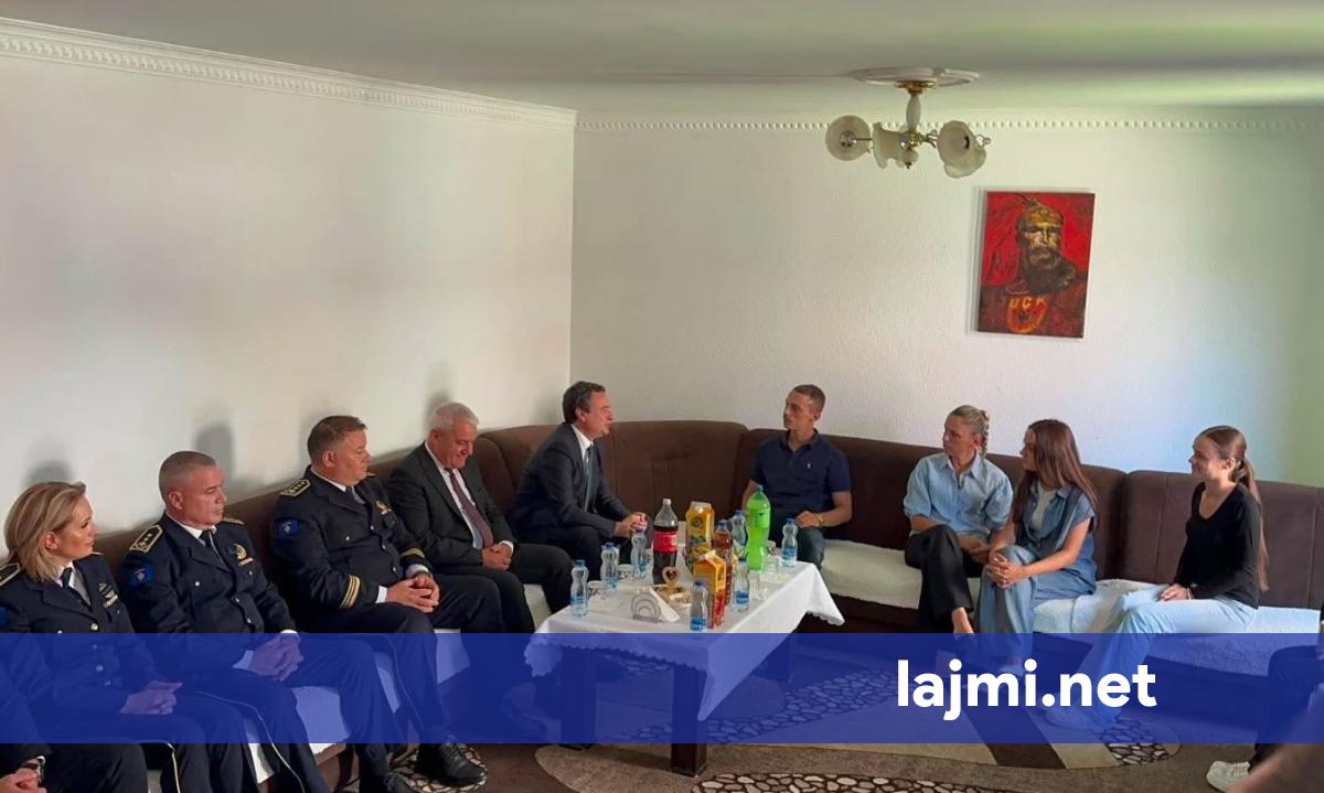 15 vjet nga rënia e Enver Zymberit  Kurti dhe Sveçla vizitojnë familjen e heroit të Kosovës