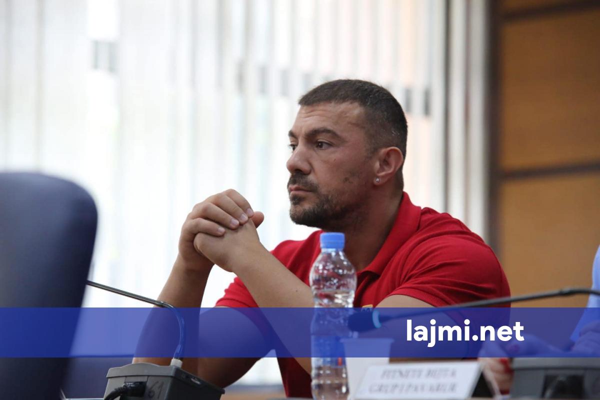 Vdekja e punëtorit në Prishtinë  Smajlaj thotë se kjo tragjedi po përdoret për përplasje politike