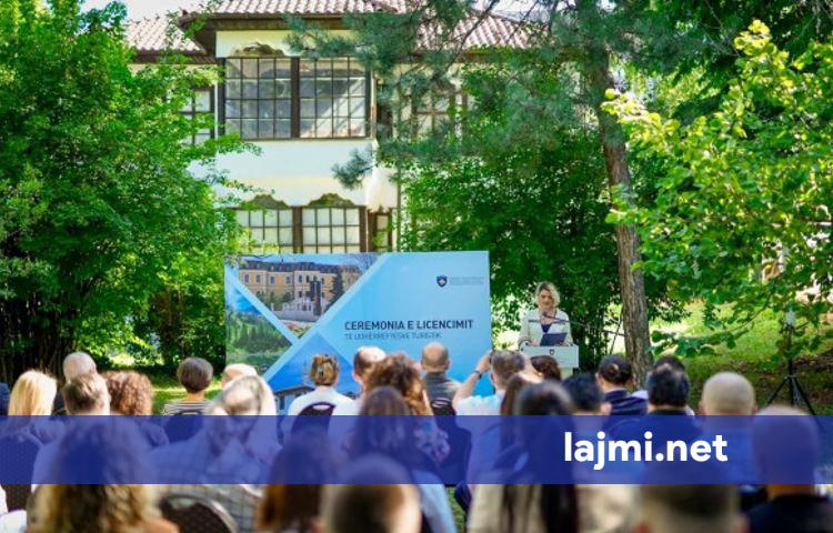 Vendimi i Kosovës për udhërrëfyesit turistikë trazon politikën dhe kishën serbe në Beograd