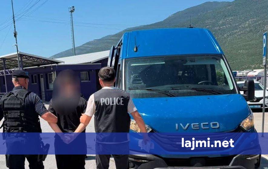 Policia e Kosovës ekstradon dy persona të kërkuar nga Zvicra dhe Shqipëria  përfundojnë në duart e drejtësisë pas bashkëpunimit ndërkombëtar