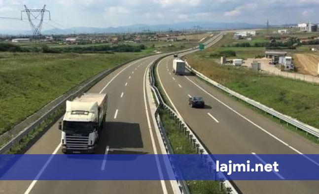 Kufizime të përkohshme për kamionët mbi 20 tonë në autoudhë më 1 gusht