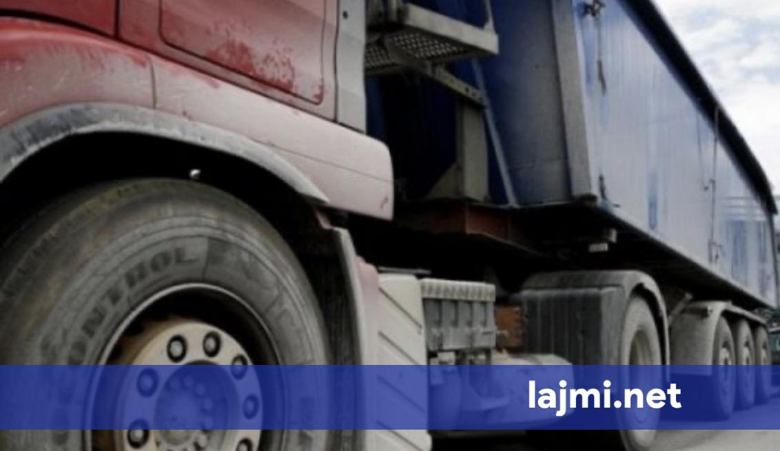 Edhe sot kufizohet qarkullimi i kamionëve mbi 20 tonë në autoudhë
