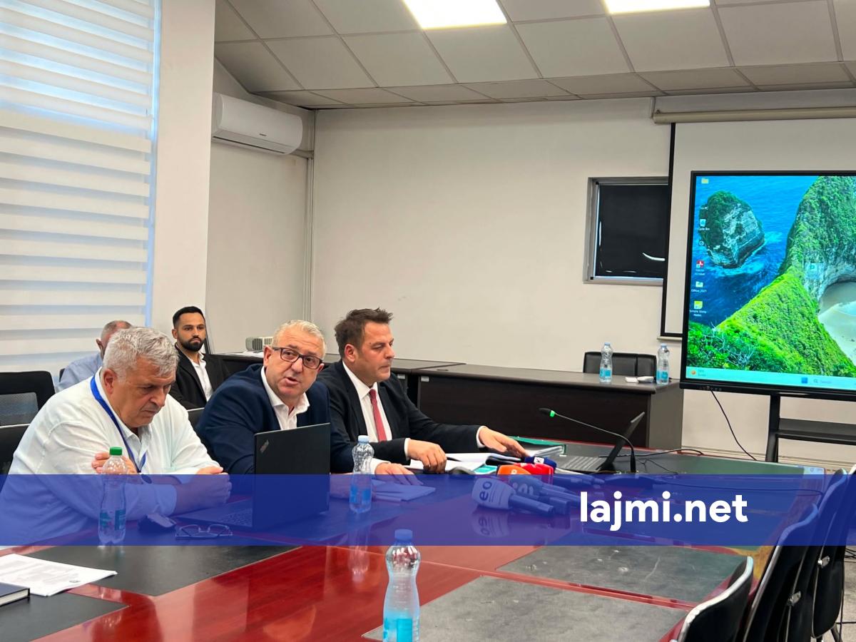 AUV  Në kontrollet në sektorin e qumështit u identifikuan 93 mospërputhje  46 prej tyre lidhen me vajin e palmës