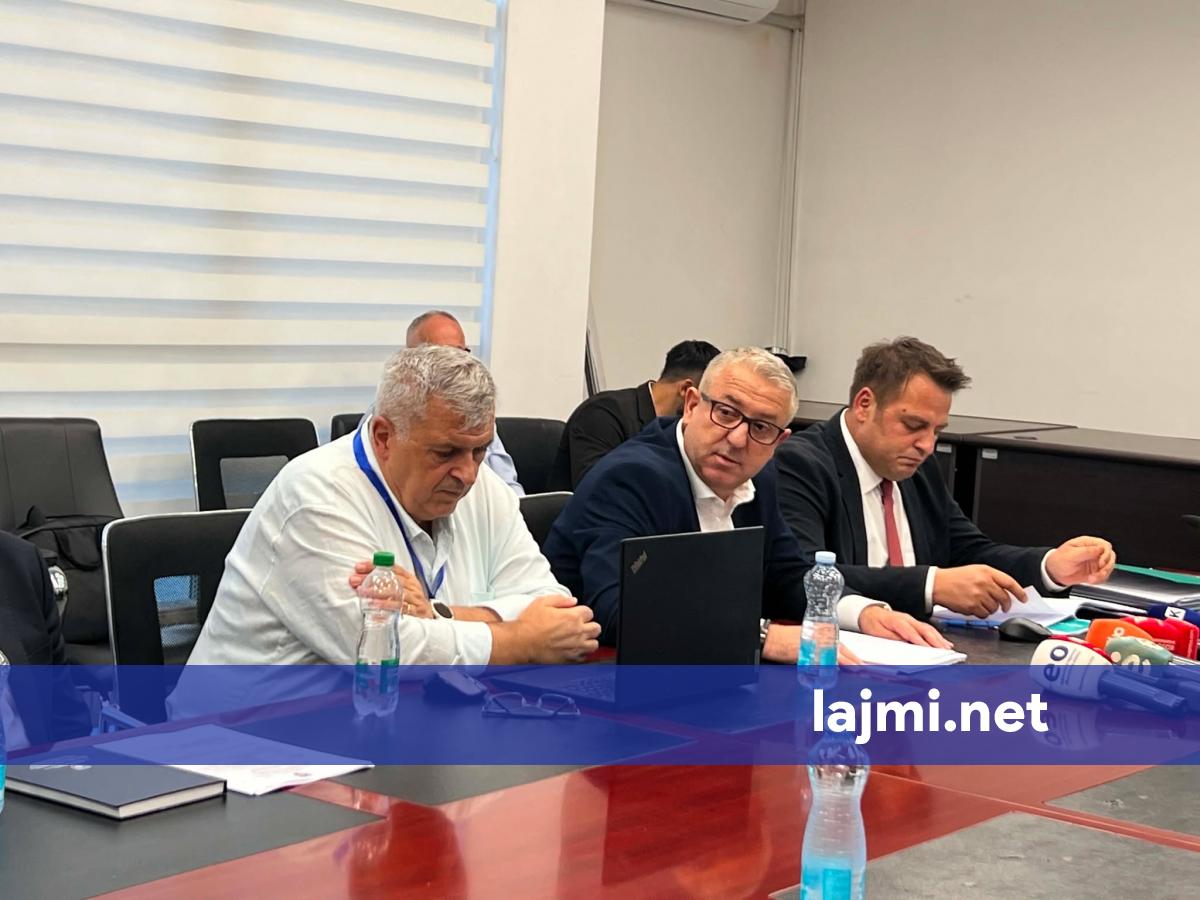 Publikohen rezultatet  Në produktet e qumështit  VITA  pati vaj palme  por nuk ishte deklaruar