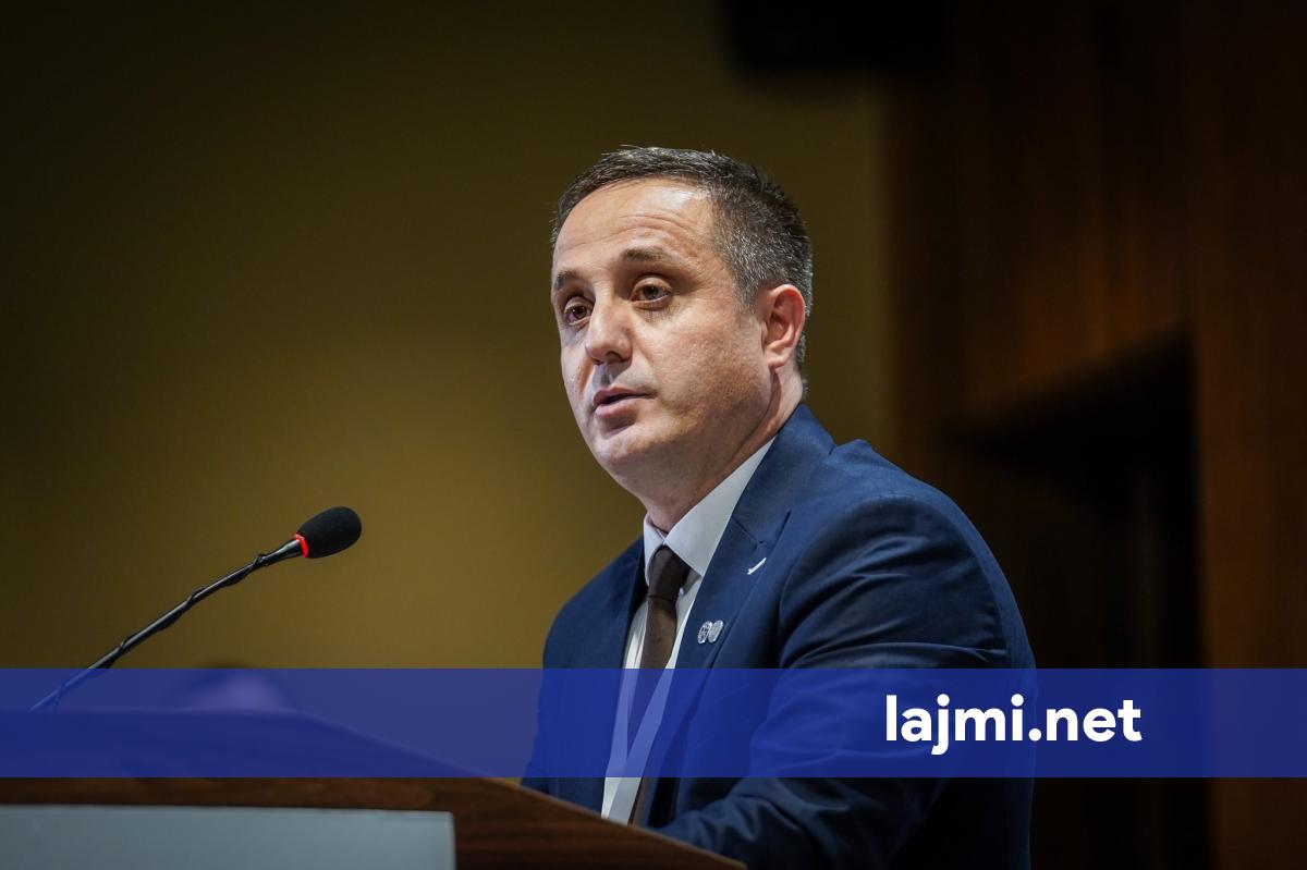 Selmanaj godet VV në  Dikur tentonin ta ndalnin Qeverinë  sot po e ndalin Kosovën