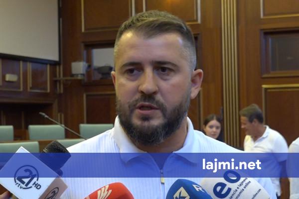Lushtaku paralajmëron protesta  E vetmja zgjidhje për bllokadën e Kuvendit është rruga