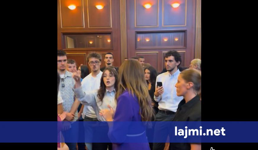  Ki kujdes    Qetësohu  qao  Debat mes Sala Jasharit dhe Albulena Haxhiut brenda Kuvendit
