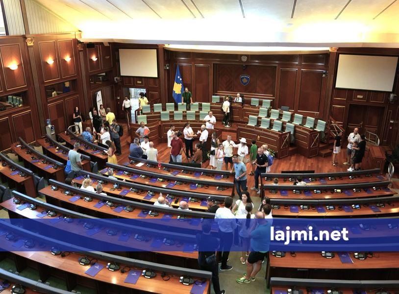  Republika nuk mund të mbahet peng   një grup intelektualësh e akademikësh apel për formimin e institucioneve