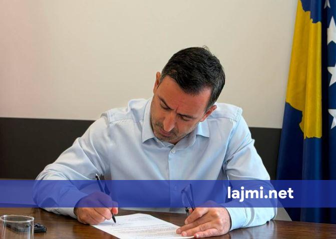 MIT pezullon zyrtarët me aktakuzë për keqpërdorim  Basha  Askush nuk është mbi ligjin