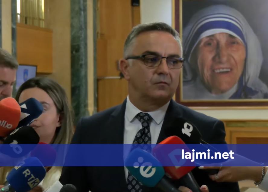 Aleanca u drejtohet mediave  Tahiri konferencë në hollin e Kuvendit