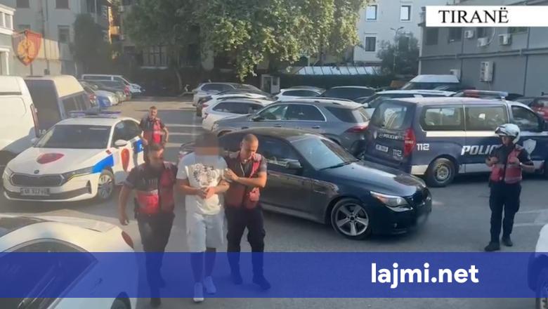 I kërkuar në Kosovë për drogë  arrestohet në Rinas një 32 vjeçar
