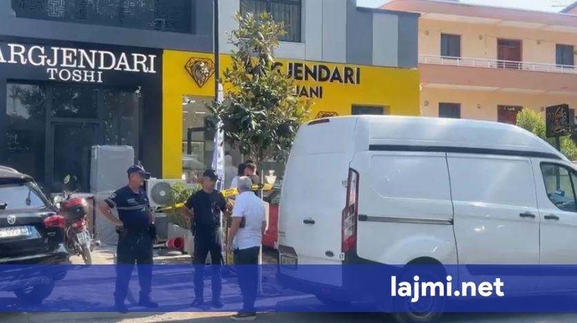 Gjykata lë në burg 35 vjeçarin për grabitjen e argjendarisë në Kamëz