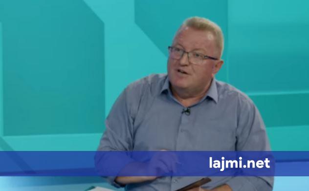 Berisha për foton me Shehollin  Mendova se ishte mërgimtar  vetëm mërgimtarët e bëjnë shqiponjën